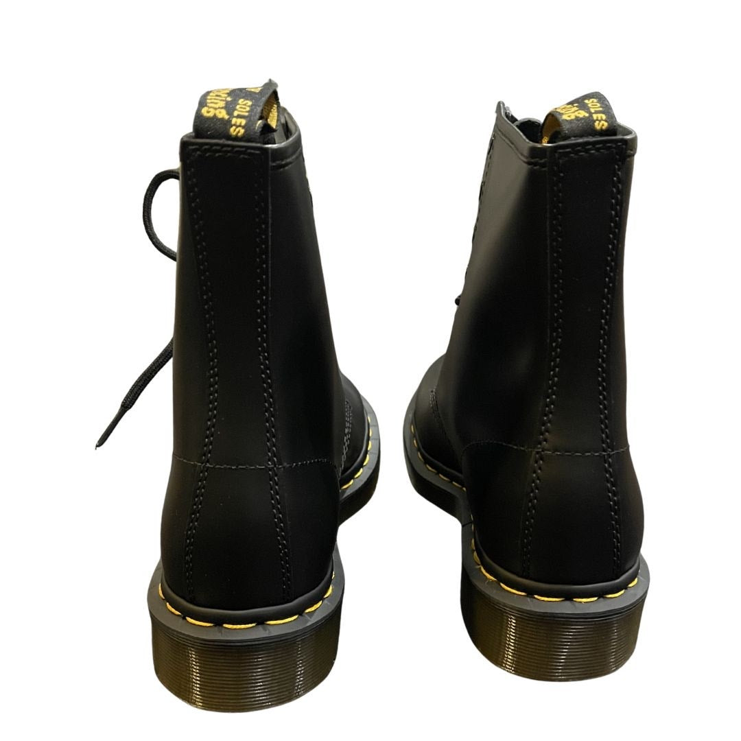 Dr. Martens AirWair 1460 Smooth Leather 8 Hole Lace up Boots SZ W 8 Combat Punk