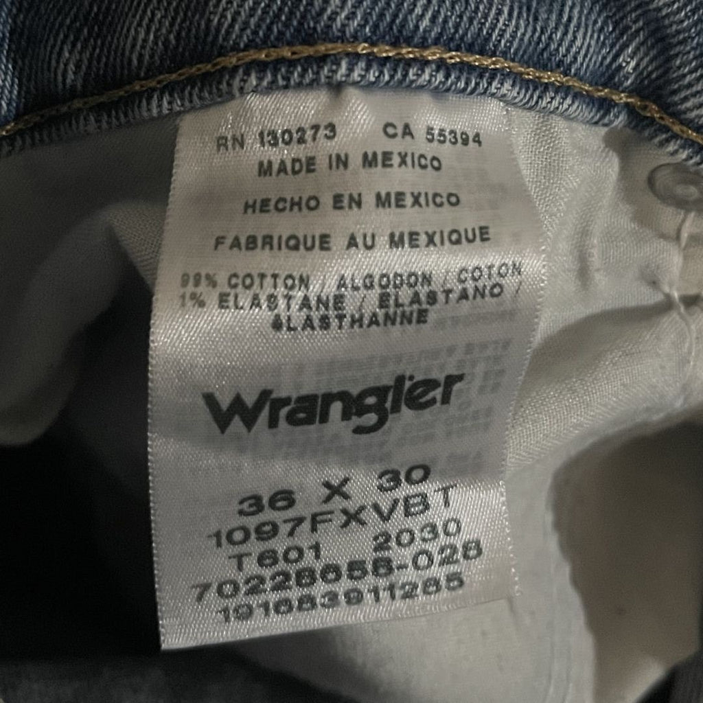 Wrangler Light Wash Denim Jeans Relaxed Fit Size 36X30 Western Cowboy Utility