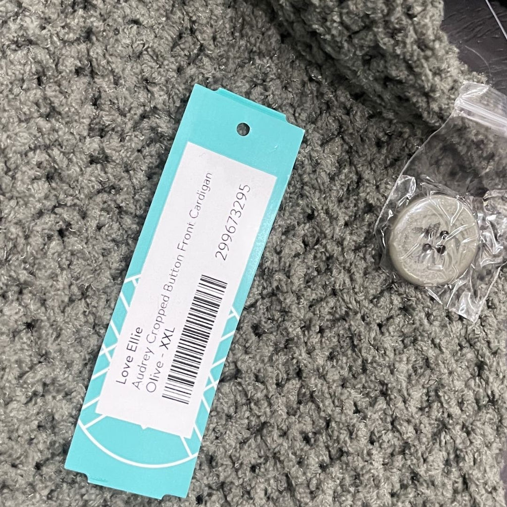 Love Ellie Audrey Cropped Button Front Chunky Knit Cardigan Olive XXL Cozy NWT
