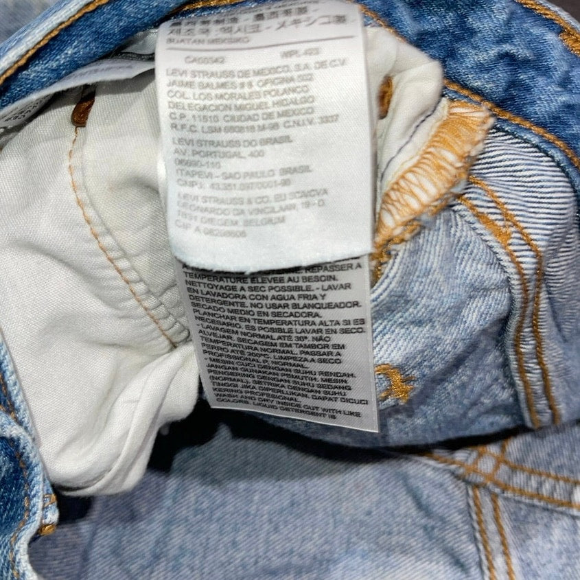 501 Womens Levi's Shorts distress cuffed Medium Wash size 27