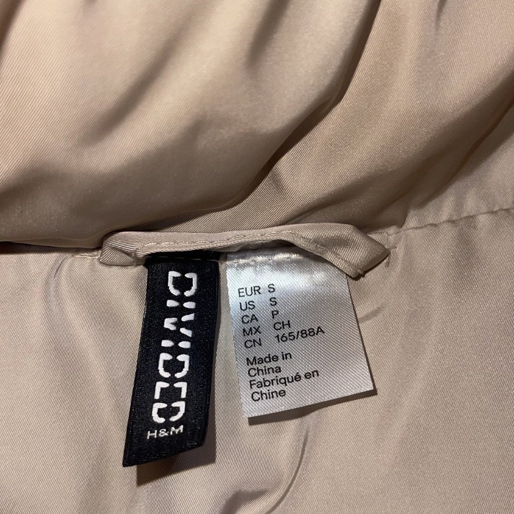 H&M Divided Cropped Puffer Sleeveless Mocked Neck Vest Small Sporty Chic Casual
