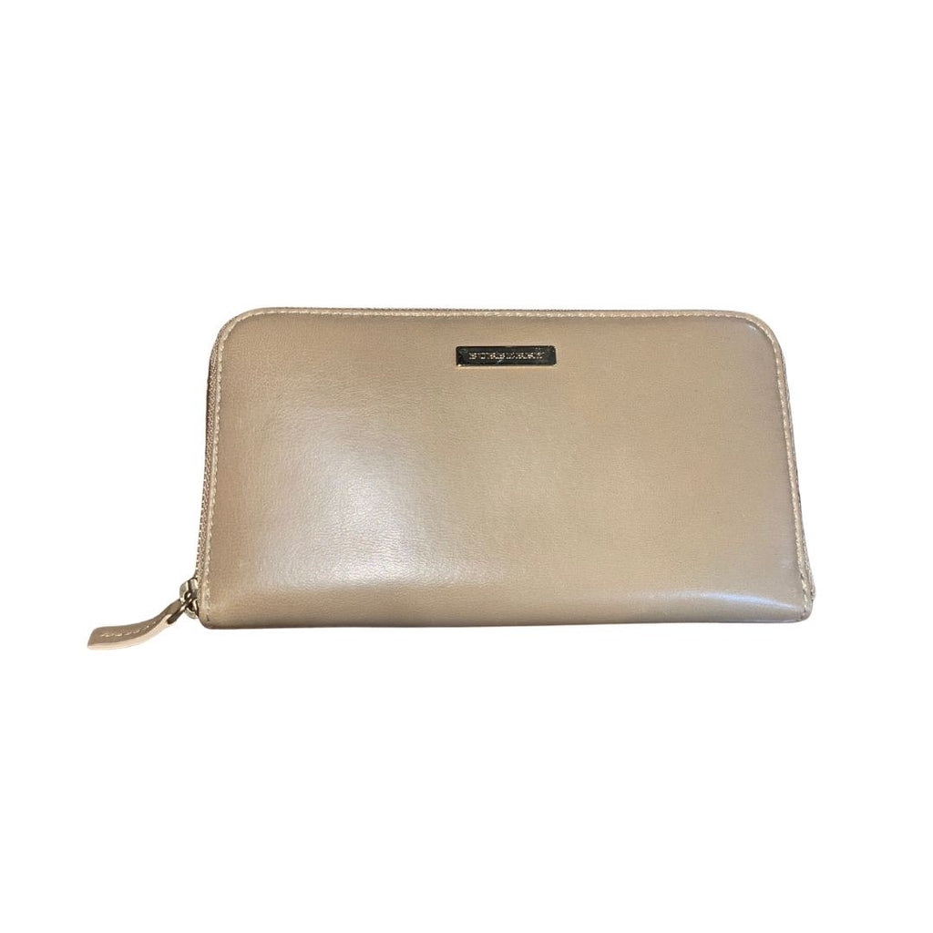 Burberry 100% Lamb Leather Full Zip Wallet NWT Luxury Accessories