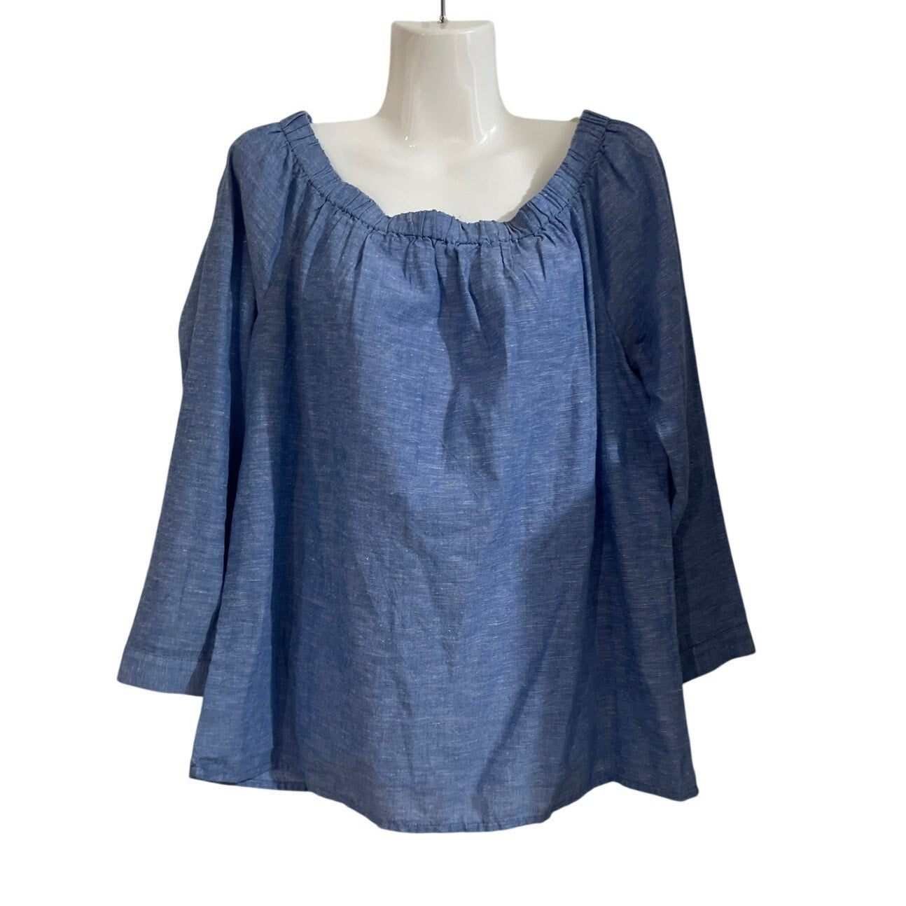 G. H. Bass & Co. Linen Blend Peasant Off the Shoulder Blouse SZ Medium Chambray