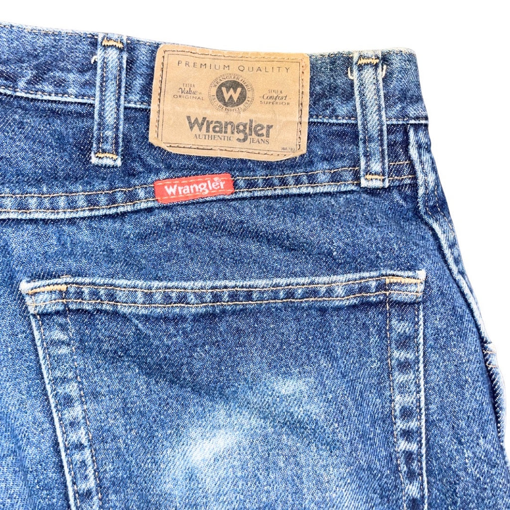 Wrangler Authentic Denim Blue Jeans Regular Fit Size 36x30 Straight Leg Utility
