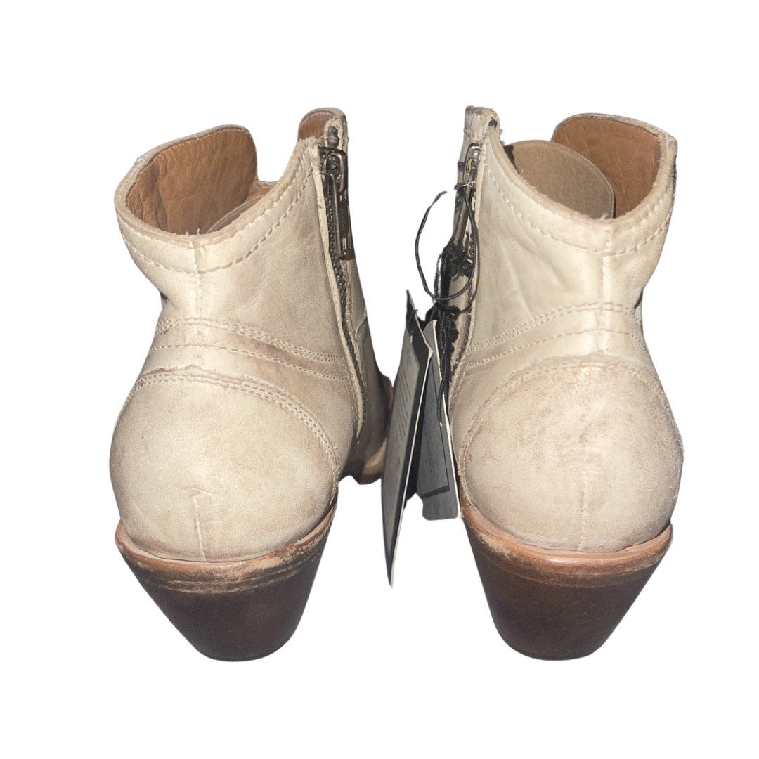 Lucchese Western Ankle Booties Distressed White Cream Leather 7.5 Cowgirl NWOB