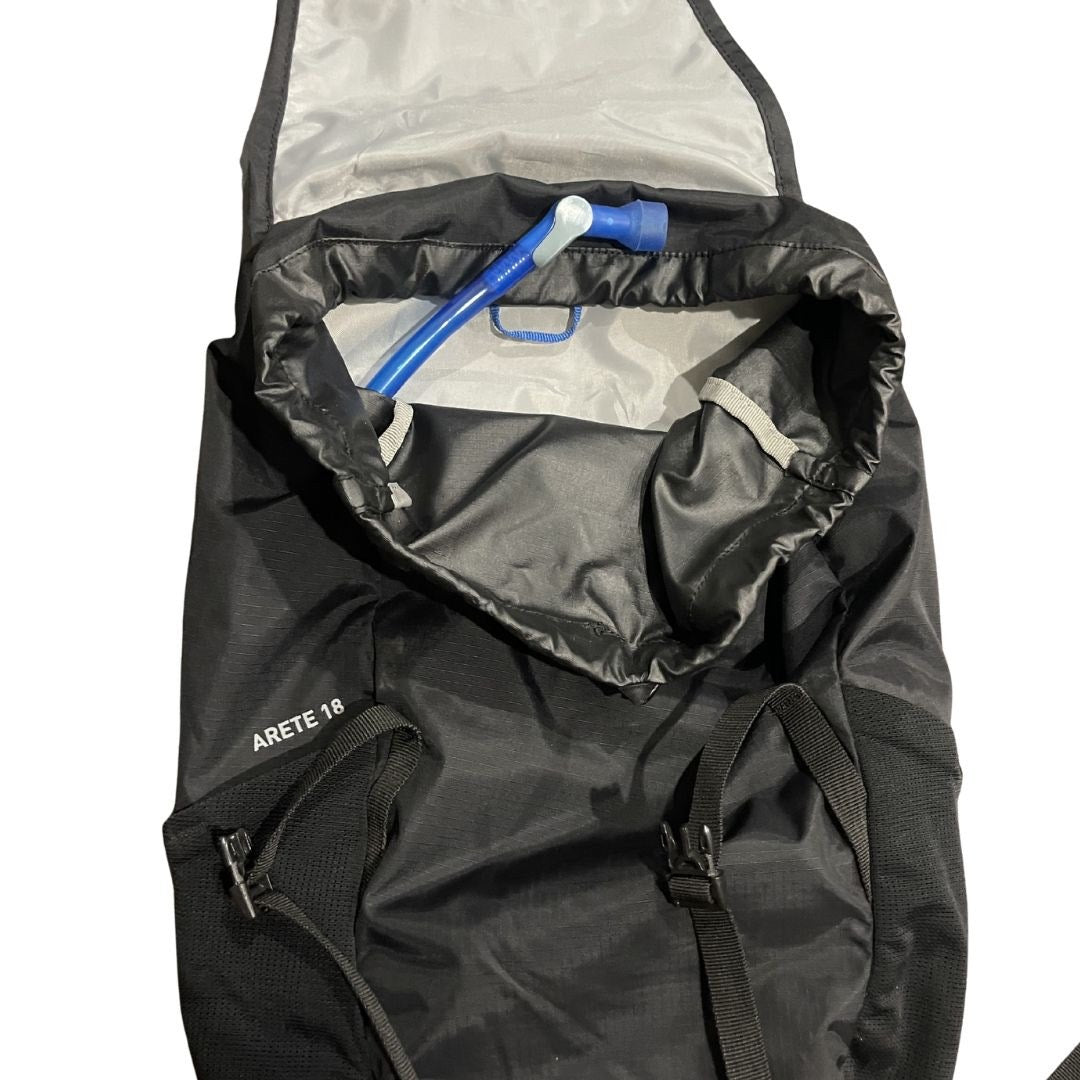 CamelBak Arete 18 Hiking Backpack Lightweight Hydration Pack Nylon Outdoors