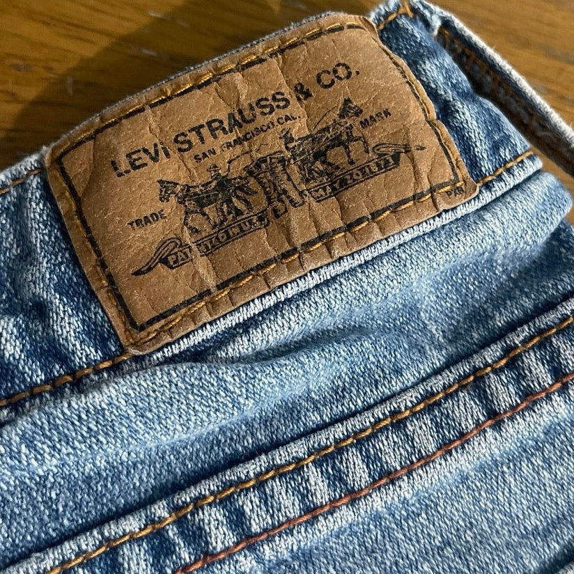 Levi's 515 Denim Jean Shorts SZ 6 Mid Rise Fit Stretch Casual Streetwear