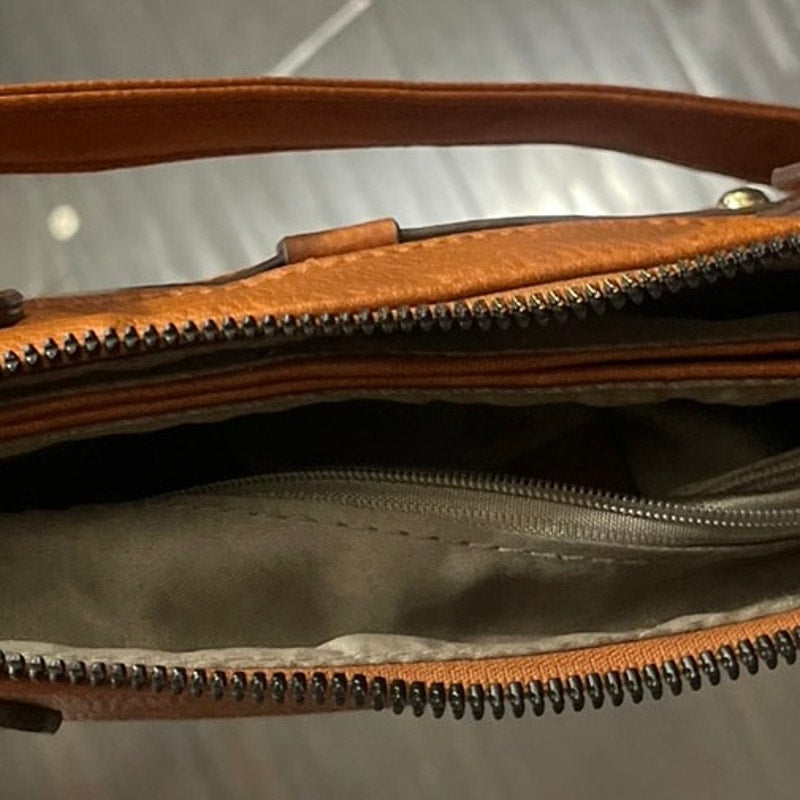 Gussaci Italy Tan Brown Faux Leather Crossbody Handbag Adjustable Strap Boho