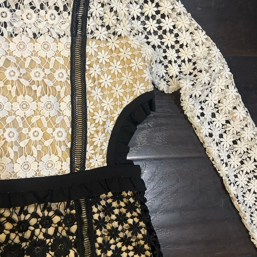 VENUS Black White Crochet Lace Long Sleeve Cutout Mini Dress SZ 8 Romantic