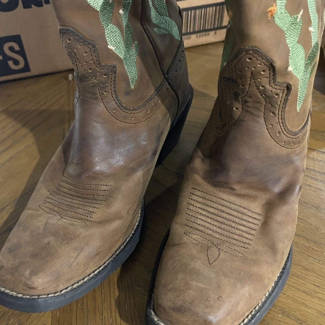 Justin Cowboy Western Boots Embroidered Cactus Shaft 8.5 Square Toe Rubber Sole