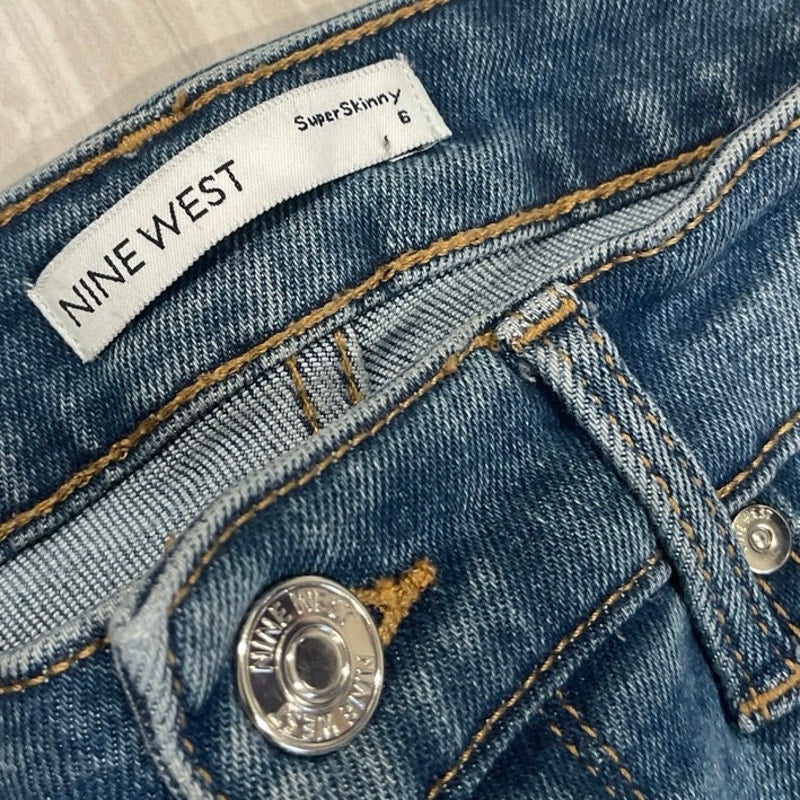 Nine West Super Skinny Tapered Denim Jeans SZ 6 Casual Everyday Streetwear