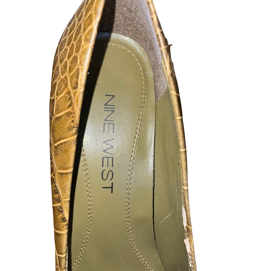 Nine West Snake Print Pointed Toe Pump Heels Size 6.5 Olive Green Career Office