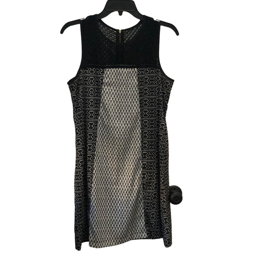Xhilaration Women's Mini Dress Sleeveless Lace front and back zip Size M