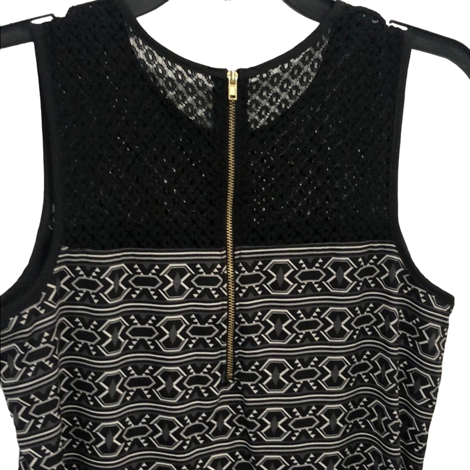 Xhilaration Women's Mini Dress Sleeveless Lace front and back zip Size M