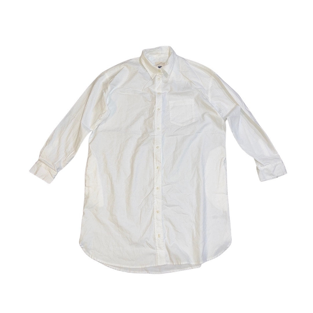 Universal Thread White Button Down Tunic Long Shirt Size Medium NWT Classic