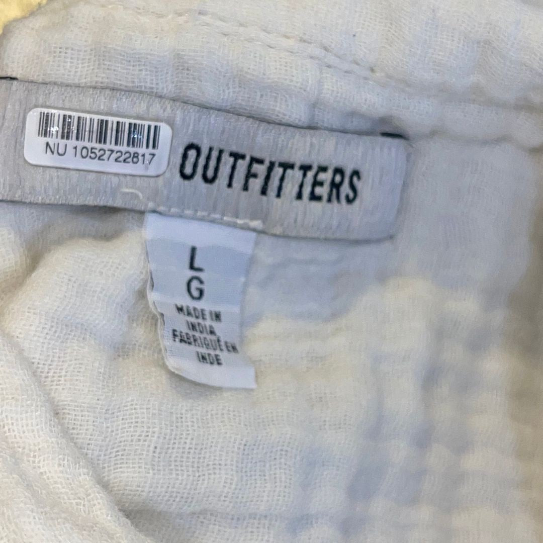 Urban Outfitters Cotton Guaze Raw Hem Button Down Long Sleeve Shirt SZ Large