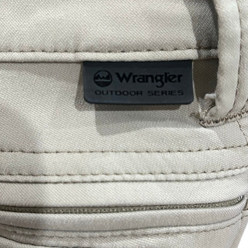 Wrangler Outdoor Series Chino Performance Shorts Size 34 Active Sport Hiking