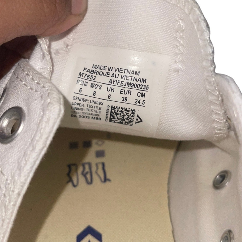 Converse Chuck Taylor All Star Low Top Sneakers Shoes White Canvas Women SZ 8