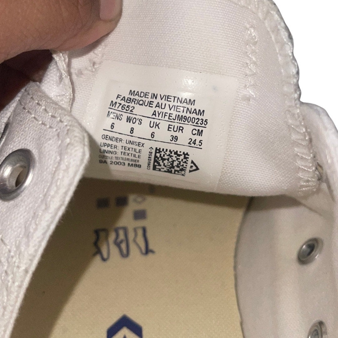 Converse Chuck Taylor All Star Low Top Sneakers Shoes White Canvas Women SZ 8