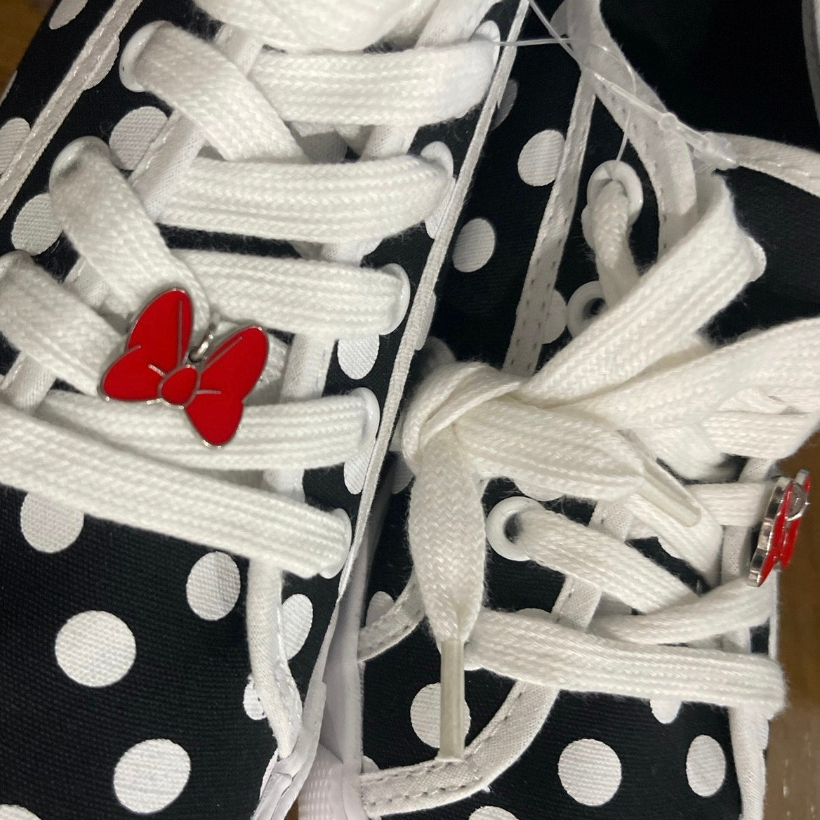 Disney Parks Minnie Mouse Polka Dot Canvas Lace up Sneakers SZ 6 Disneyland NWT