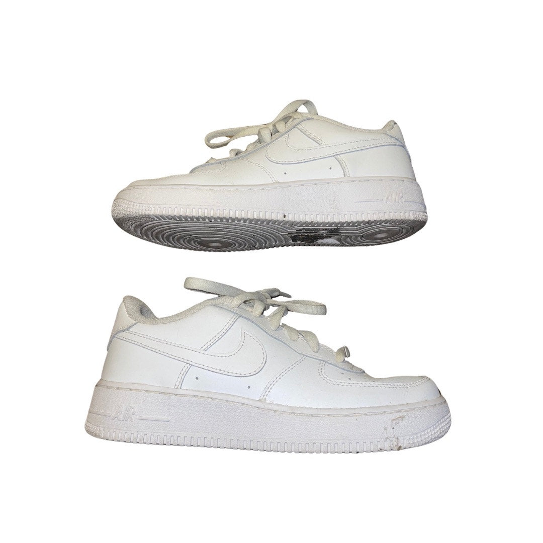 Nike Air Force 1 Kids Youth Size 6 Triple White Low Cut Shoes Athletic Sneakers