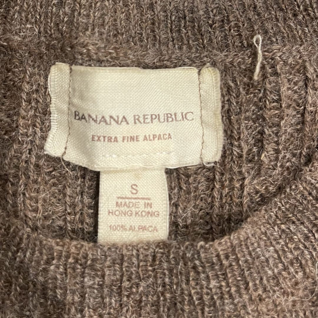 Banana Republic Extra Fine 100% Alpaca Crewneck Cable Knit Sweater SZ Small VTG
