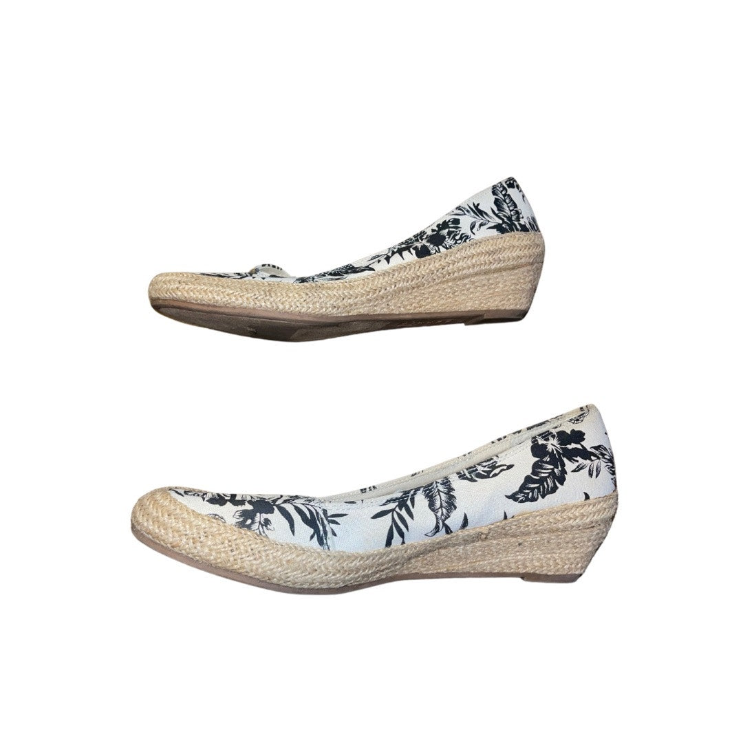 Esprit Canvas Espadrilles Canvas Slip On Floral Black and White Size 9