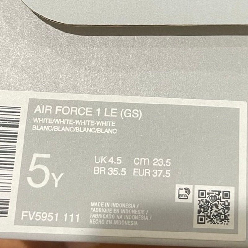 Nike Air Force 1 Low Top Sneakers Shoes Triple White You SZ 5 NWB Streetwear