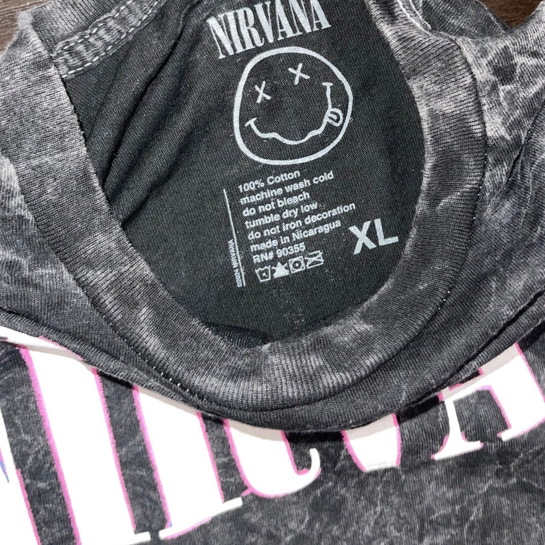 Nirvana Band Tee Grunge Retro Distressed Black Rock Band T-Shirt Size XL