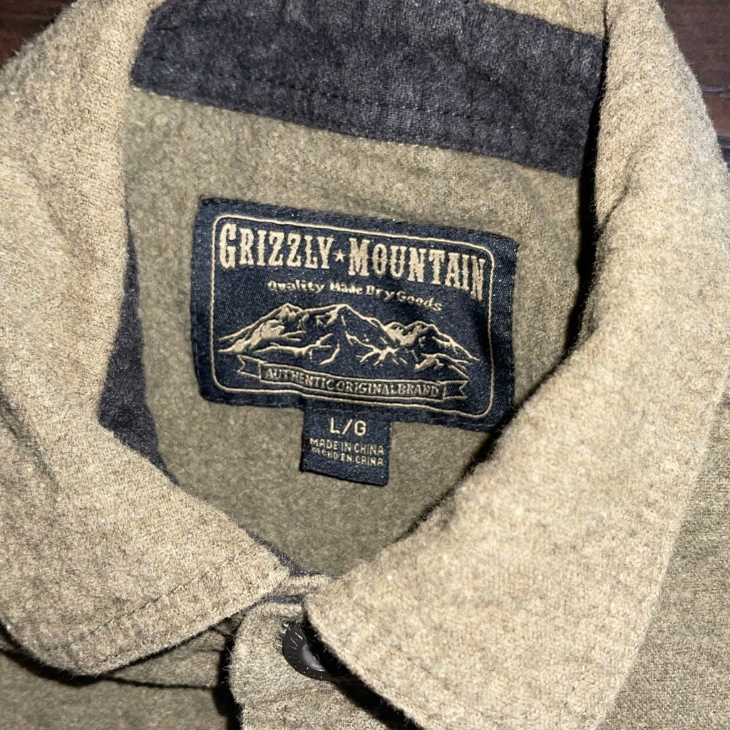 Grizzly Mountain Men's Green Front Pocket Button up Long Sleeve Shirt Size Large