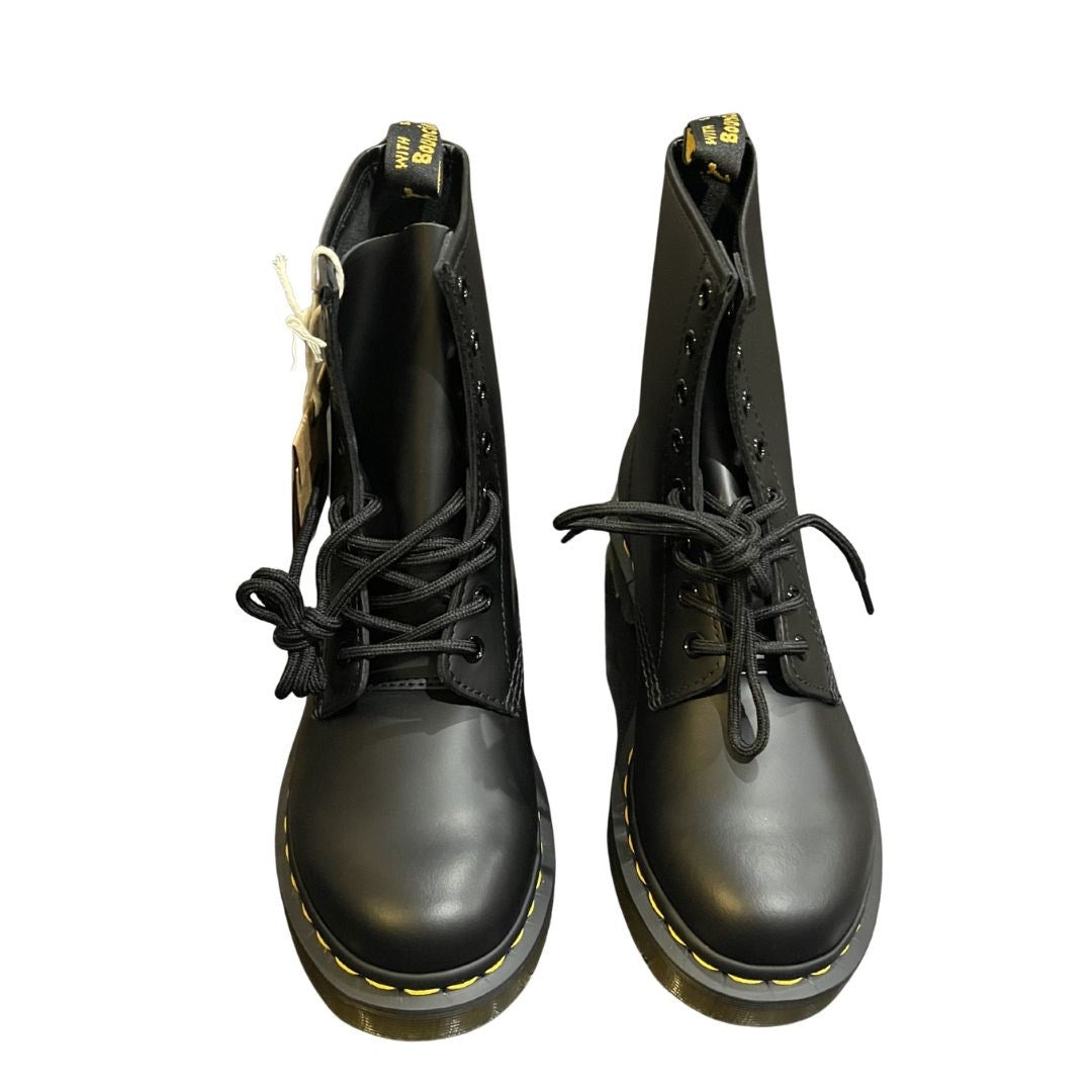 Dr. Martens AirWair 1460 Smooth Leather 8 Hole Lace up Boots SZ W 8 Combat Punk