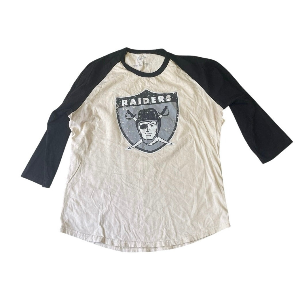 Raiders top