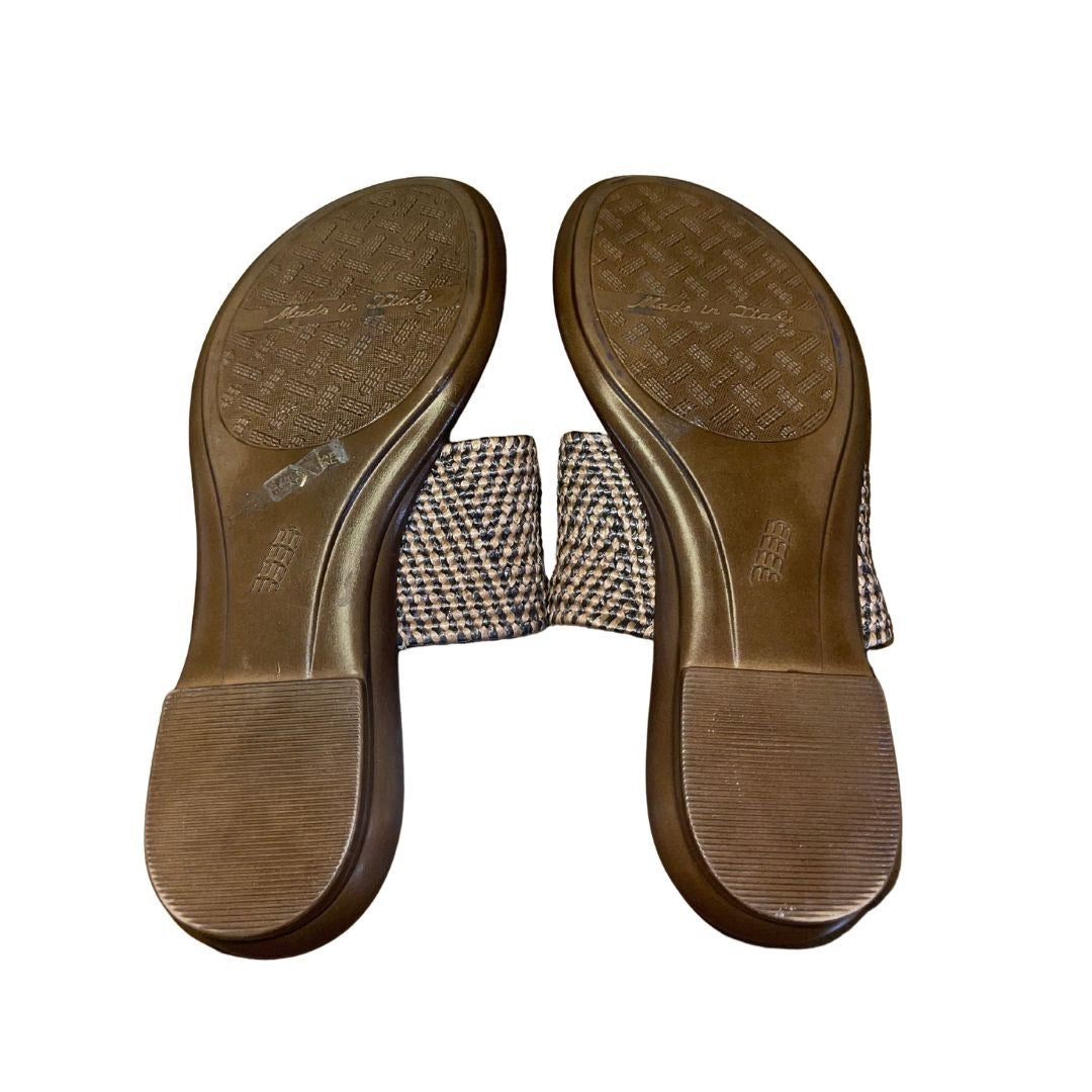 Italian Shoemaker Layna Thong Sandals Fabric T-Stap Size 6 Made in Italy Slip-on