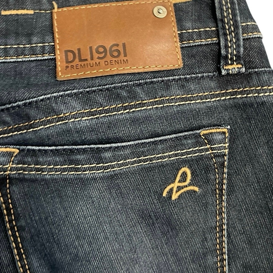 DL1961 Dark Wash Milano Bootcut Jeans Size 26 Premium Denim 4 way Stretch